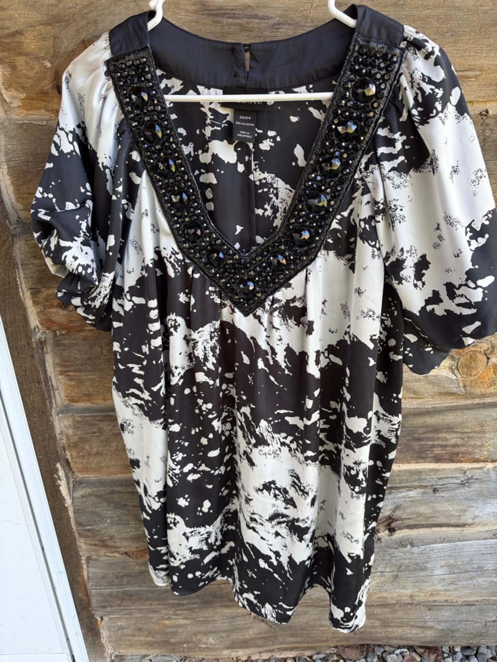Lane Bryant Black & White Embellished V-Neck Tunic
